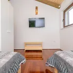 David - Luxurious Secluded With A Heated Pool