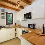 Vila David - Luxurious Secluded With A Heated Pool Butkovici (Istria)