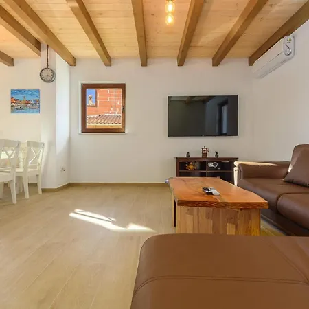 Villa David - Luxurious Secluded With A Heated Pool Butkovici (Istria)
