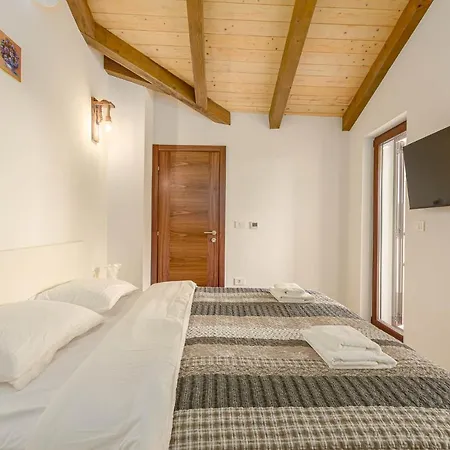 David - Luxurious Secluded With A Heated Pool Vila Butkovici (Istria)